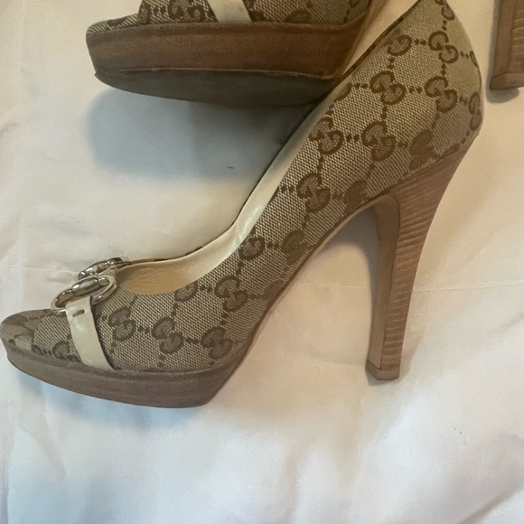 Gucci brown canvas horsebit heels - Picture 4 of 10